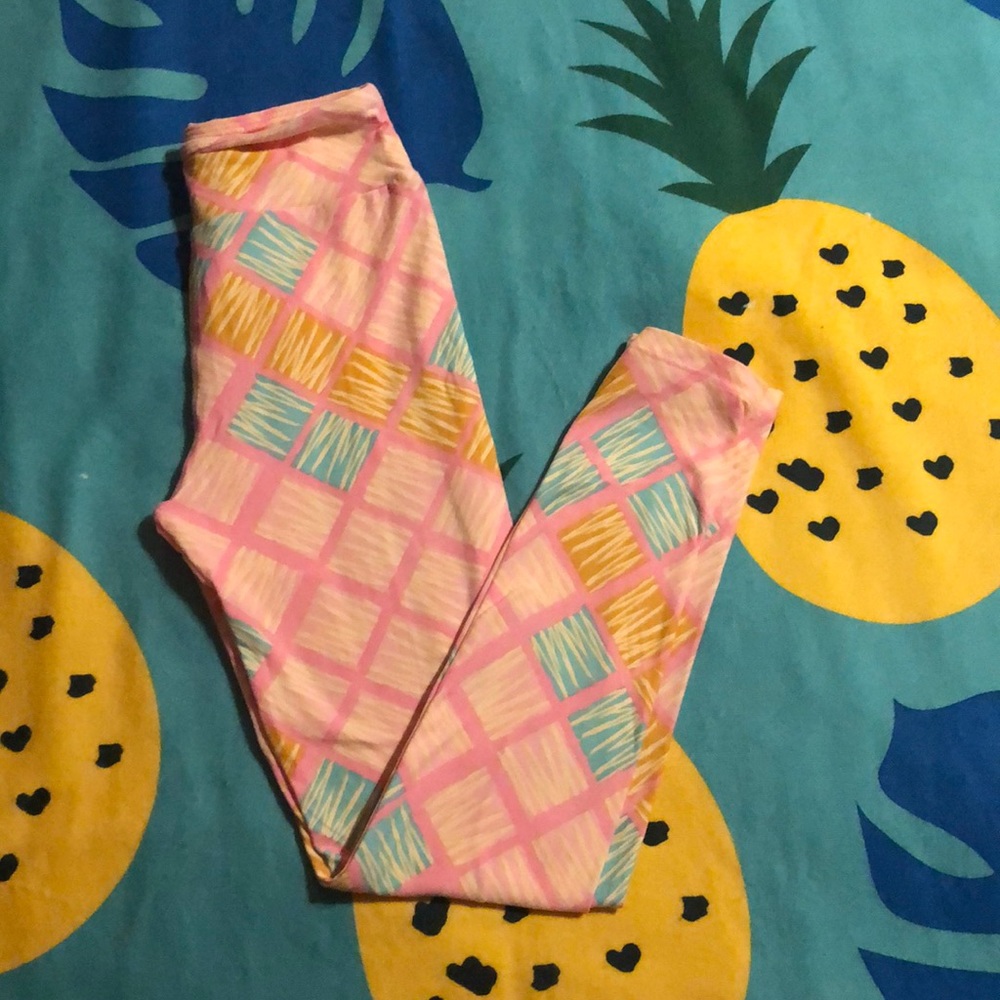 LuLaRoe buttery soft tween leggings
